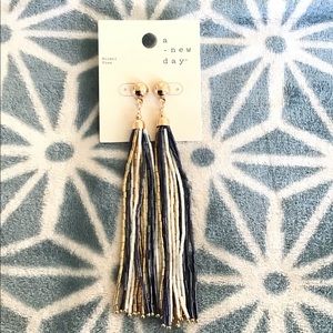 A new Day Tassel Earrings